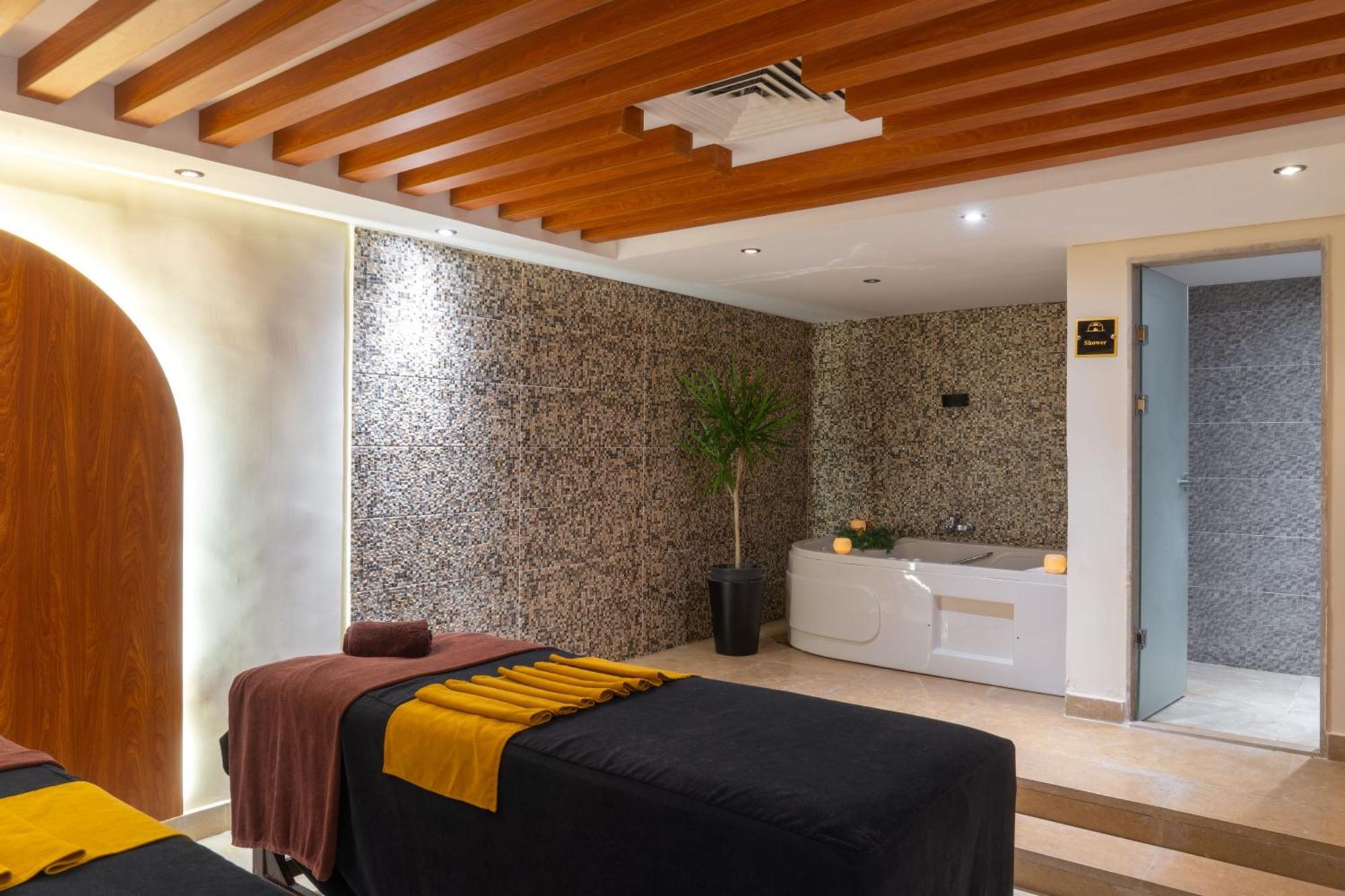 Three Corners Happy Life Beach Resort Abu Dabbab Esterno foto