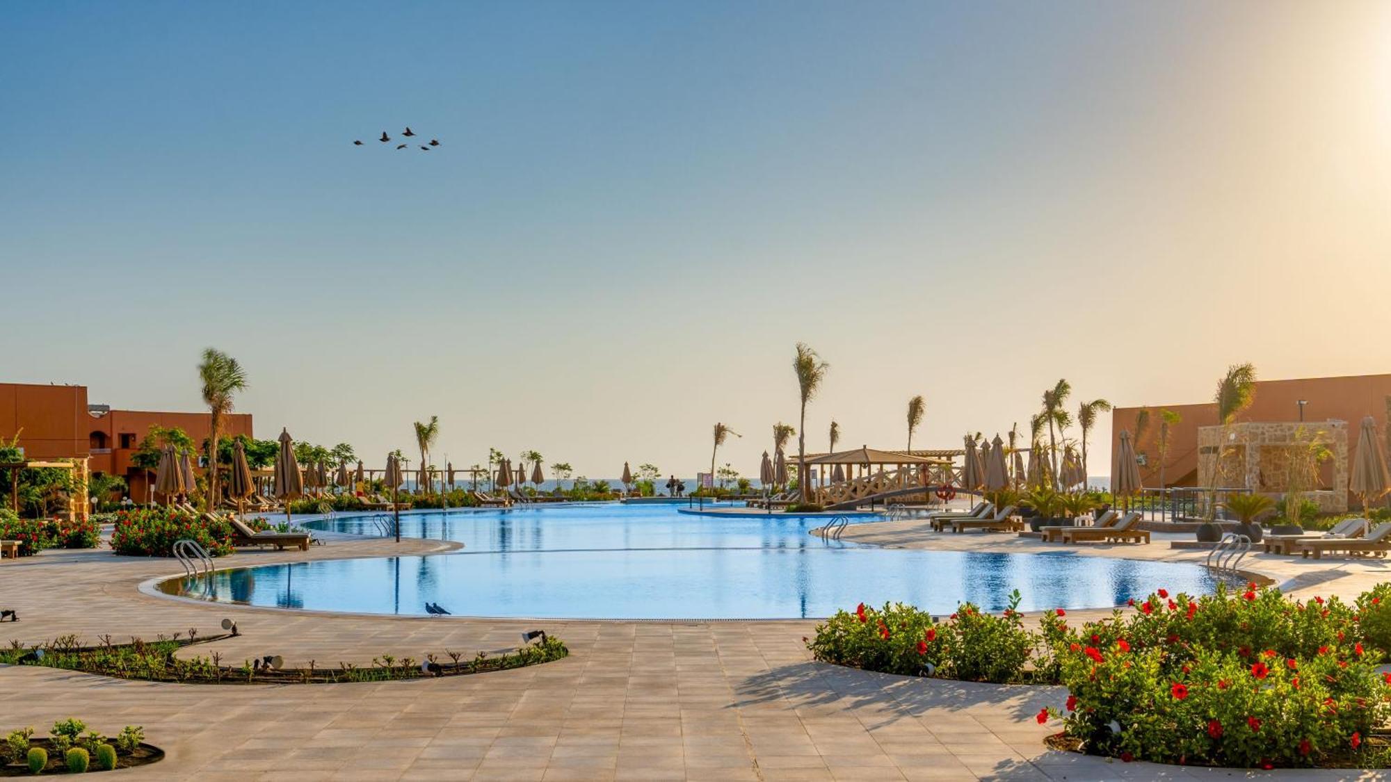 Three Corners Happy Life Beach Resort Abu Dabbab Esterno foto